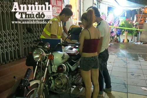 Một đêm, Công an Hà Nội “quét" hơn 200 "gái gọi tàu nhanh"