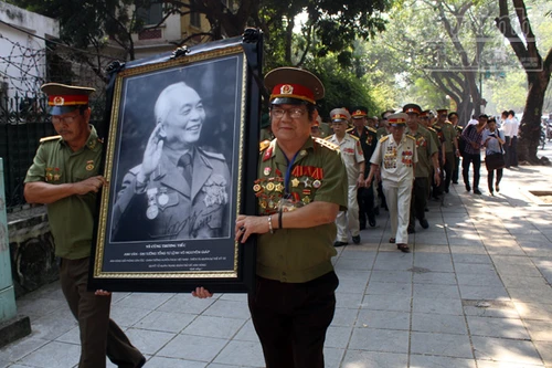 Lễ viếng Đại tướng Võ Nguyên Giáp tại nhà riêng chỉ đến 18h ngày 10-10