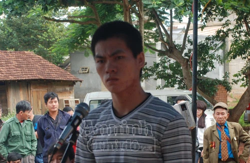 Ghen tuông, rút súng bắn chết tình địch 