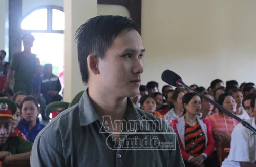 Trả hồ sơ vụ án 1 thanh niên đâm 4 người nhập viện