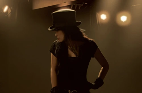 Phương Thanh gợi cảm và cá tính với "Mèo hoang"