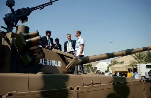 Ukraina cạnh tranh vị thế sản xuất xe tăng với Đức