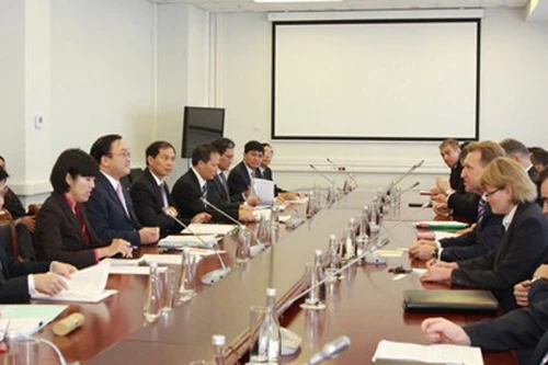 Việt Nam - Nga: Tăng cường hợp tác chặt chẽ thương mại song phương