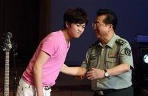 Con trai tướng Trung Quốc hầu tòa vì tội hiếp dâm tập thể