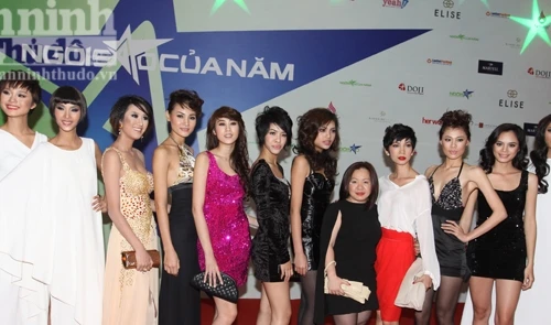 Sao Việt "mê hoặc" trên thảm đỏ "Ngôi sao của năm"