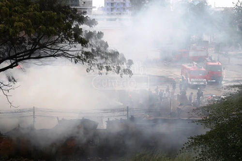 Cháy nhà xưởng rộng 1.000 m2, hàng chục công nhân hốt hoảng tháo chạy