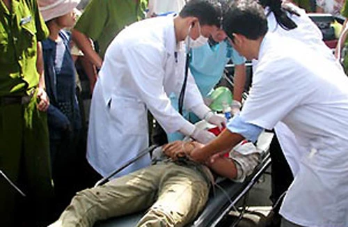 Sửa máy bơm bị điện giật chết