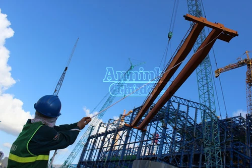 Khoảnh khắc trên công trường Nhà máy nhiệt điện Mông Dương 1