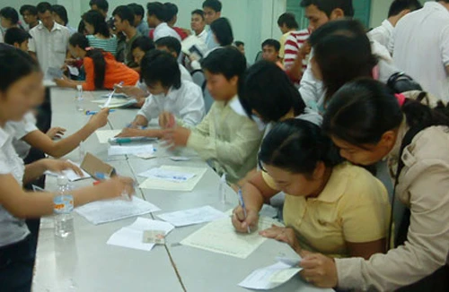 Bắt 3 đối tượng lừa xuất khẩu lao động