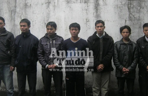 15 đối tượng say sưa sát phạt trên chiếu bạc