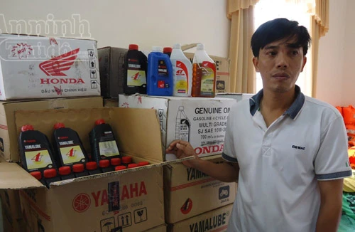 Khởi tố Giám đốc chuyên buôn bán dầu nhớt giả