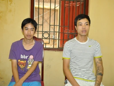 Màn kịch lừa tình, tiền của hai gã "phi công"