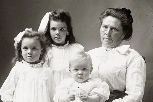 Điểm lại những sát nhân máu lạnh trong lịch sử (2)