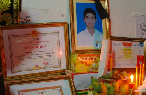 Tấm gương quên mình cứu người của cậu học trò dũng cảm