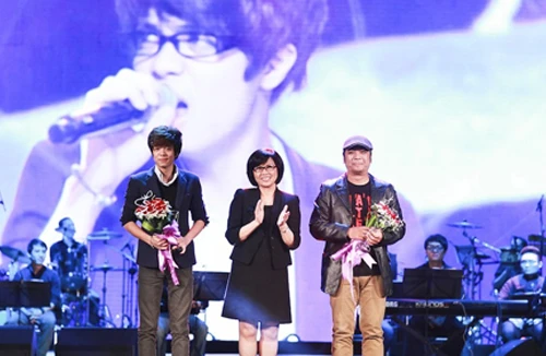 Bùi Anh Tuấn sẽ hát "Phố không mùa" trong liveshow 4?