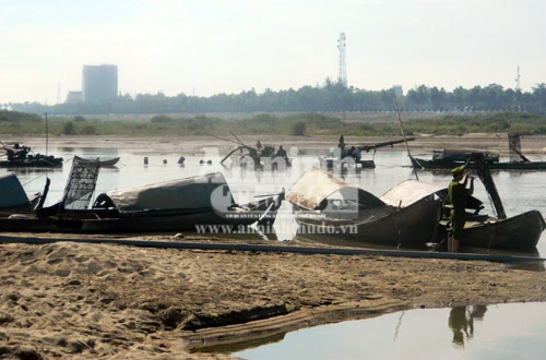 Tập kích dàn “đại bác” tàn sát sông Trà Khúc