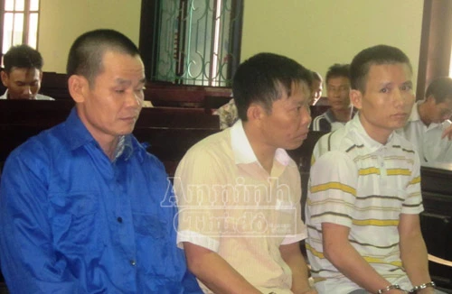 Thêm 3 đối tượng lợi dụng hỗn loạn hôi của ở Vũng Áng lãnh án