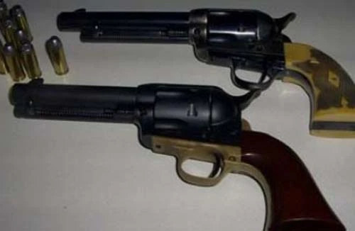 Ttruy bắt 7 đối tượng nổ súng bắn người ở đình Giang Cao