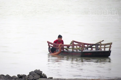 Tắm tại hồ thải xỉ của nhà máy nhiệt điện, 2 học sinh tiểu học tử vong