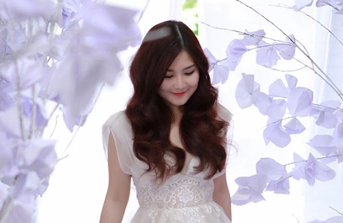 Mẹ Hương Tràm tiết lộ "tất tần tật" về con gái