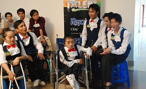 Nở rộ những tài năng người khuyết tật