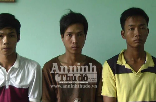 Bắt nhóm côn đồ liên tiếp xông vào nhà dân, đập phá tài sản