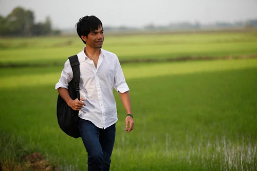 Ya Suy mộc mạc, giản dị "Về với lúa" trong MV đầu tay