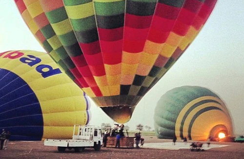 Luxor, Ai Cập: Cấm bay bằng khinh khí cầu