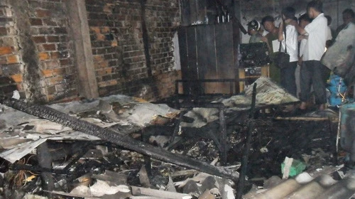 Nổ khí do sang chiết gas tại nhà, 5 người thương vong