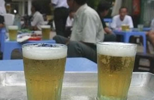 Bị đánh trọng thương khi đang ngồi nhậu tại quán bia