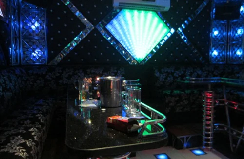 Nổ súng giải quyết mâu thuẫn tại quán karaoke Sao Mai