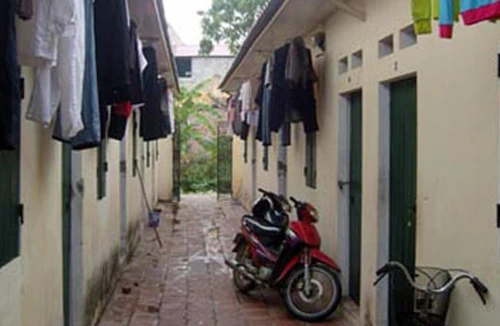 Xông vào nhà trọ cướp tài sản sinh viên