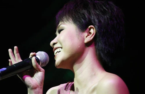 Uyên Linh khẳng định vị trí top 1 