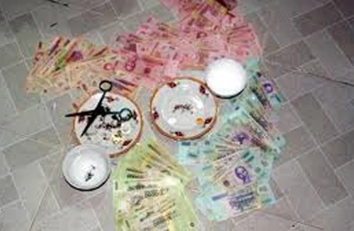 Khống chế, ép bạn chơi bạc nộp 47 triệu đồng mới tha về