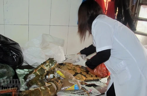 Tạm đình chỉ cơ sở làm giò chả Việt Tiệp