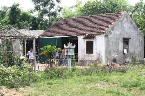 Người đàn bà đơn thân chết bất thường dưới giếng