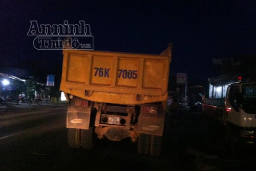 Một thanh niên chết thảm dưới gầm ô tô