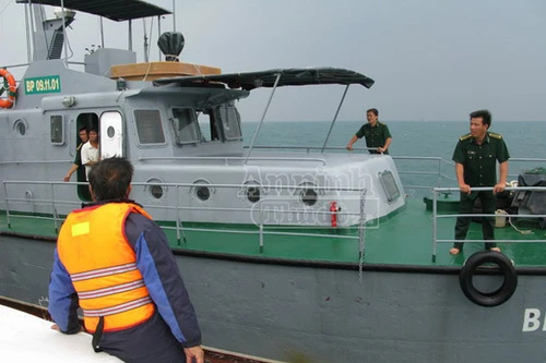 Đã tìm thấy 3 ngư dân mất tích trên biển