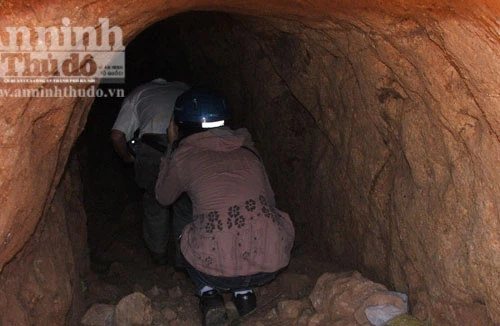 Khai thác vàng trái phép, 5 đối tượng bị phạt 300 triệu đồng