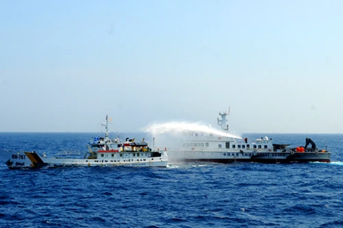 Đừng trỗi dậy bằng cách giẫm đạp lên nước khác