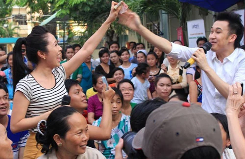 Dương Triệu Vũ - Thanh Thúy mang tiếng hát gửi tặng bệnh nhân nghèo