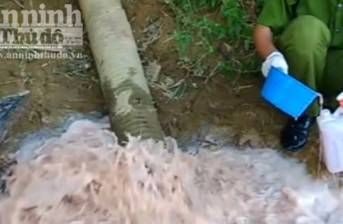 Xử phạt cơ sở sản xuất xả thải trực tiếp ra sông