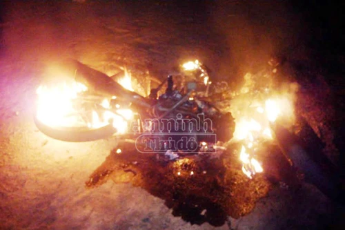 “Cẩu tặc” dùng mã tấu tấn công người dân 