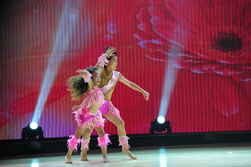 "Bộ đôi" Khánh Thy - Ly Ly làm giám khảo "Bước nhảy hoàn vũ nhí"