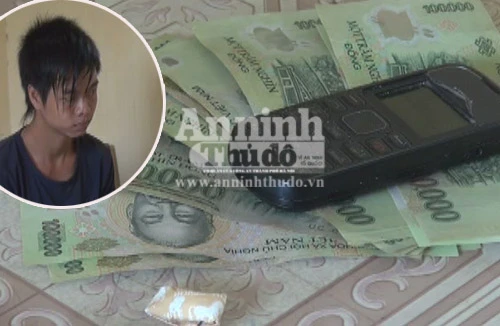 Công khai mua bán ma túy trong quán nước