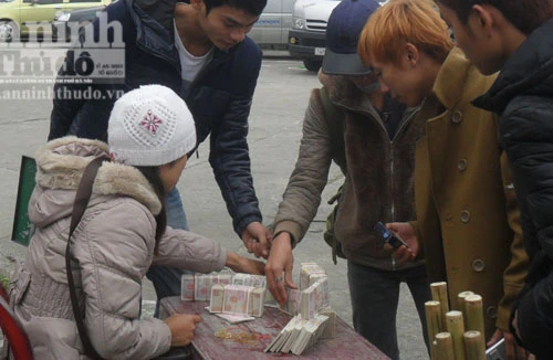 Những dịch vụ "hốt bạc" trong mùa lễ hội