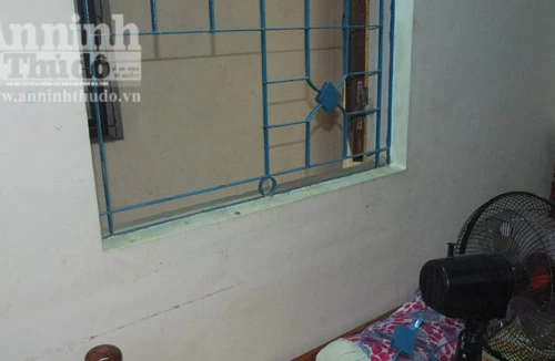 Cắt cửa sổ, đột nhập nhà dân lấy 500 triệu đồng