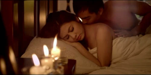 Vân Trang lộ cảnh "giường chiếu" cùng Khương Ngọc