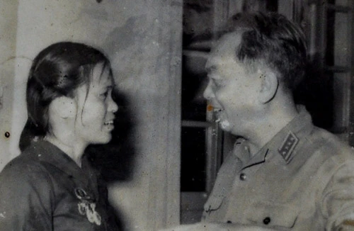 O dân quân Ngư Thủy nghẹn ngào nhắc lại kỷ niệm về Đại tướng