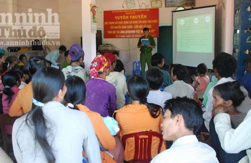 Ngăn chặn tà đạo lừa phỉnh người dân vùng “bệnh lạ”